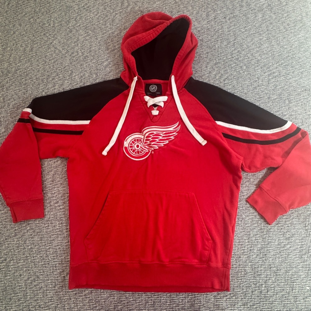 Detroit Red Wings NHL Lace Up Hoodie G-III Sports Carl Banks Red Mens Large